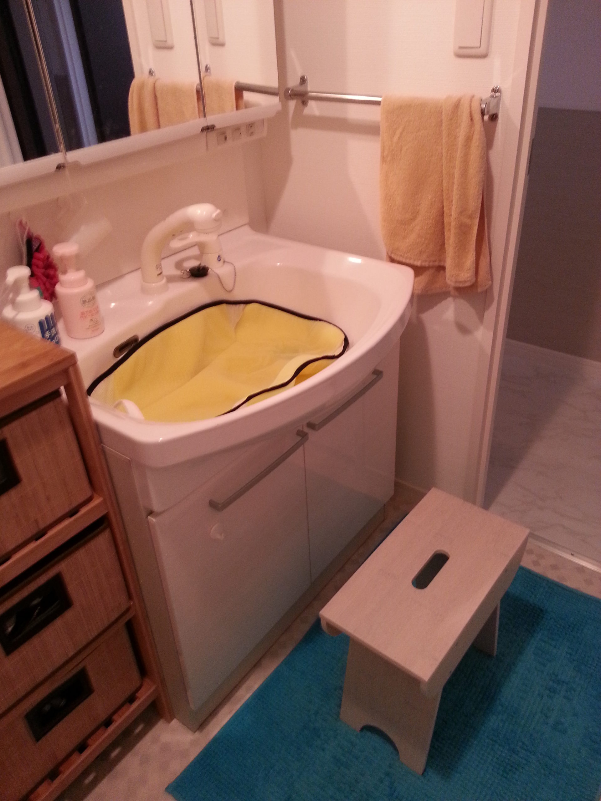 一人での沐浴に便利なアイテム!!沐浴マット＆IKEAのスツール | 元にゃーごの育児生活