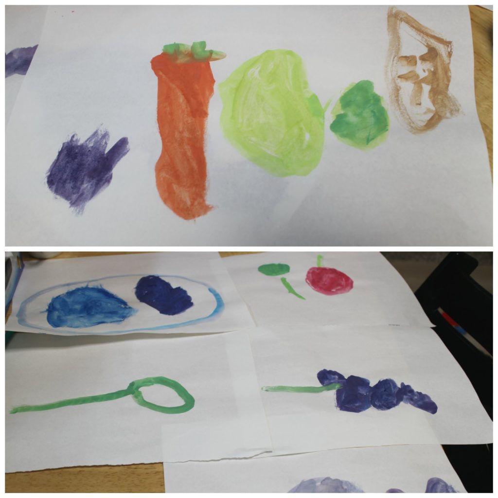 息子だけで書いた野菜や果物の絵。絵筆の交換以外手出ししてないわりにさまになっている。